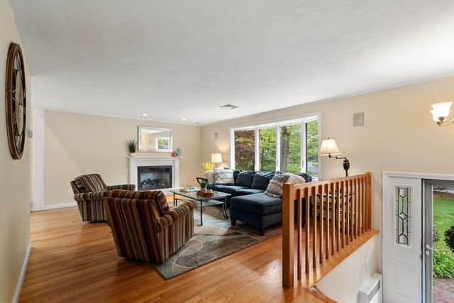 55 Saxony Drive, Sudbury, MA 01776