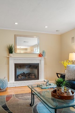 55 Saxony Drive, Sudbury, MA 01776