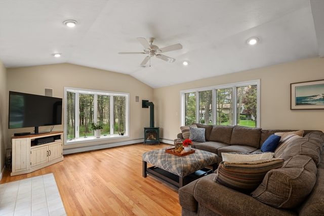 55 Saxony Drive, Sudbury, MA 01776