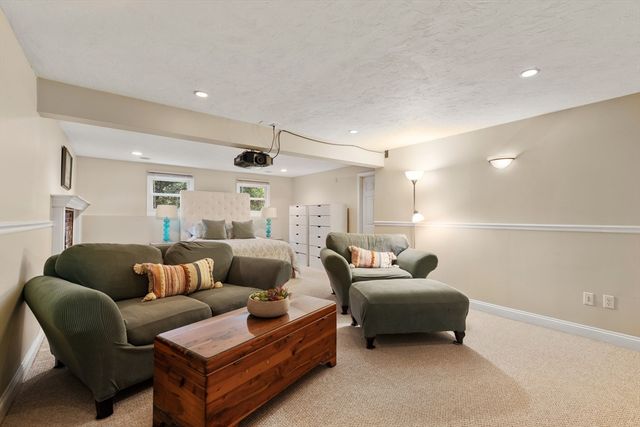 55 Saxony Drive, Sudbury, MA 01776
