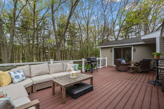 55 Saxony Drive, Sudbury, MA 01776