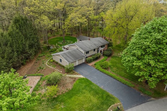 55 Saxony Drive, Sudbury, MA 01776