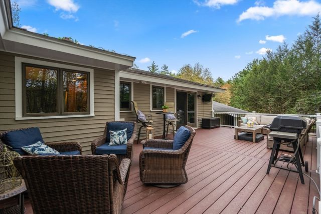 55 Saxony Drive, Sudbury, MA 01776