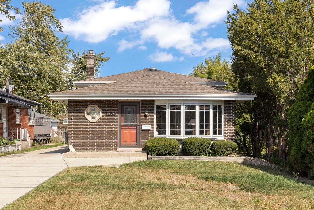 5628 W Hawthorne Avenue, Berkeley, IL 60163