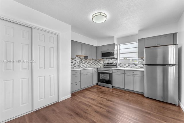 3750 SW 59th Ave 3, Davie, FL 33314