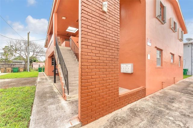 3750 SW 59th Ave 3, Davie, FL 33314