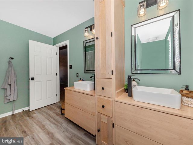 2406 GRAYSTONE LANE, Frederick, MD 21702