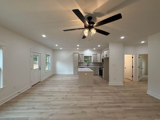 6 Summer Tyme Drive, Greenbrier, AR 72058