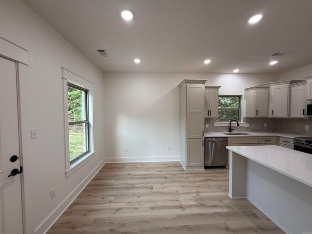 6 Summer Tyme Drive, Greenbrier, AR 72058