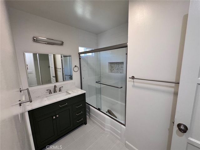 6838 Amestoy, Lake Balboa, CA 91406