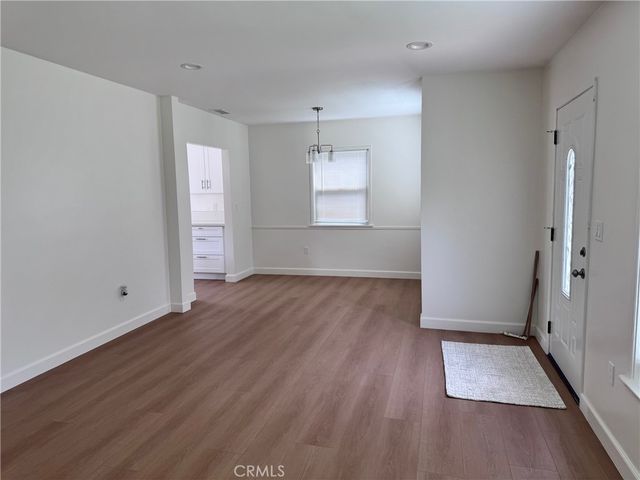 6838 Amestoy, Lake Balboa, CA 91406