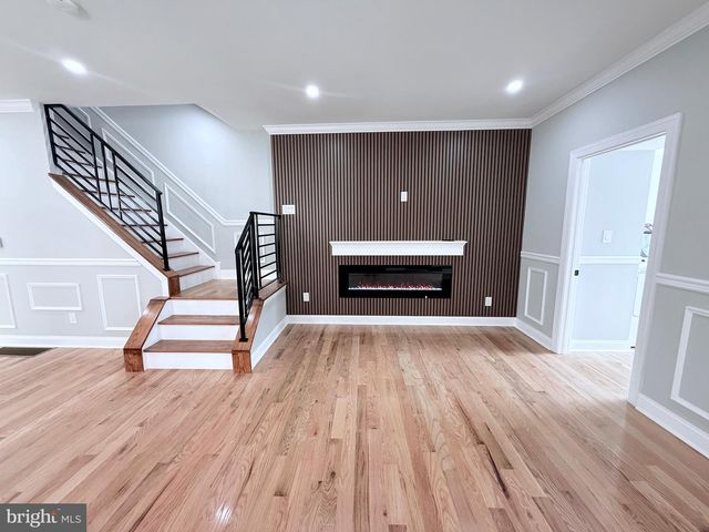 56 E TULPEHOCKEN ST, Philadelphia, PA 19144