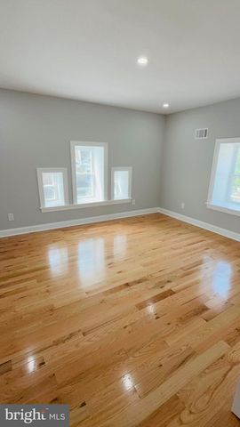 56 E TULPEHOCKEN ST, Philadelphia, PA 19144