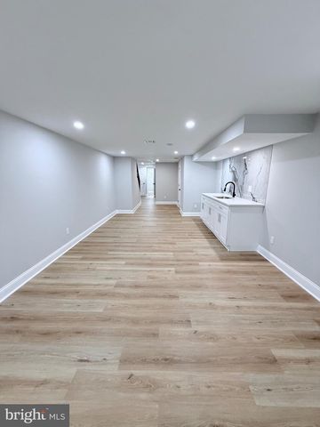 56 E TULPEHOCKEN ST, Philadelphia, PA 19144