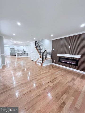 56 E TULPEHOCKEN ST, Philadelphia, PA 19144