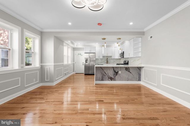 56 E TULPEHOCKEN ST, Philadelphia, PA 19144