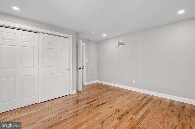 56 E TULPEHOCKEN ST, Philadelphia, PA 19144