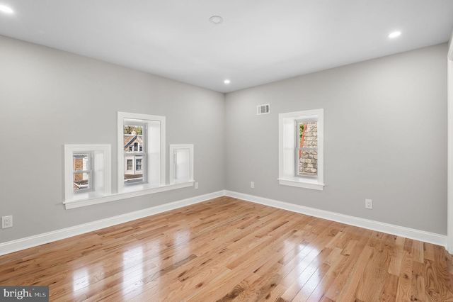 56 E TULPEHOCKEN ST, Philadelphia, PA 19144