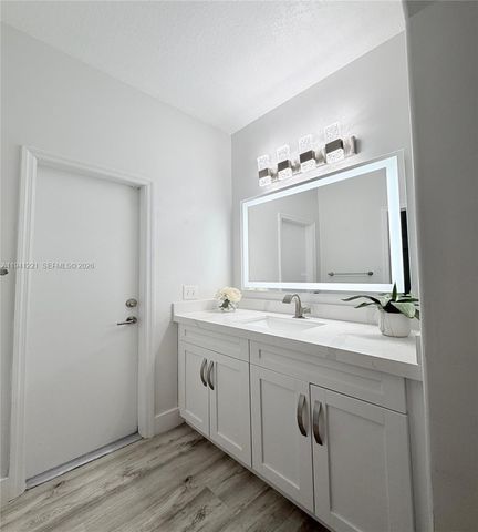 14531 SW 180th Ter, Miami, FL 33177