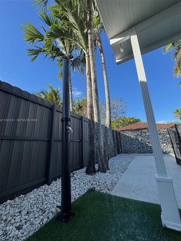 14531 SW 180th Ter, Miami, FL 33177