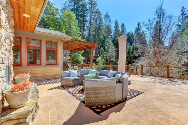 11793 Coyote Ct, Nevada City, CA 95959