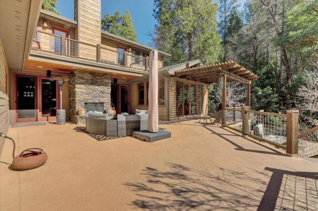 11793 Coyote Ct, Nevada City, CA 95959