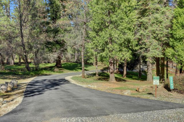 11793 Coyote Ct, Nevada City, CA 95959