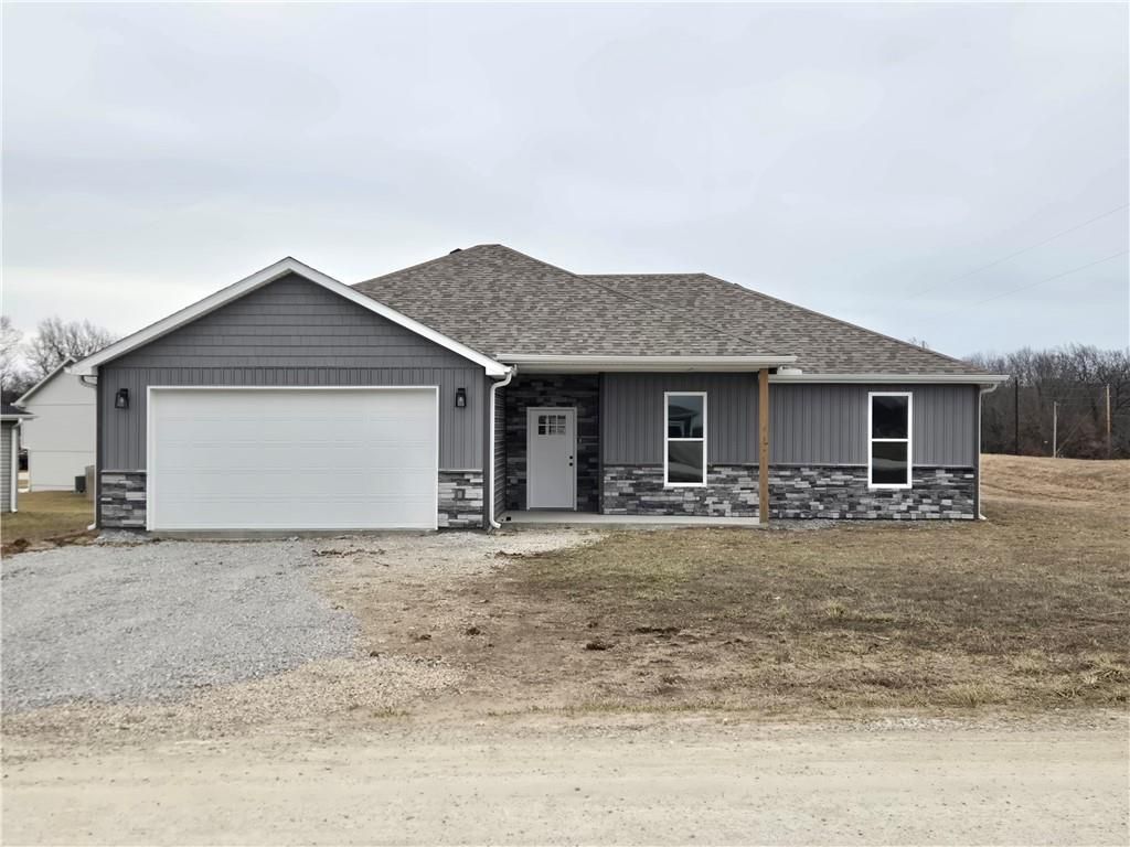 97 SE 451st Road, Warrensburg, MO 64093