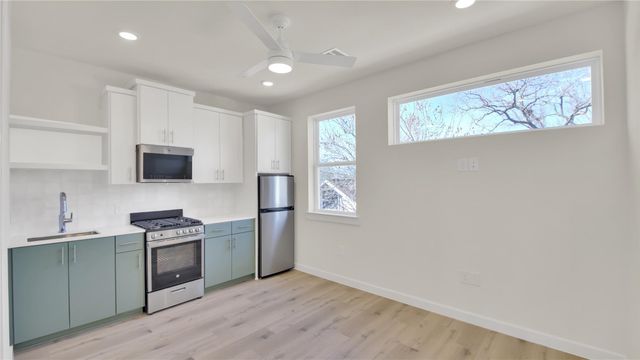 7208 Providence Ave 1, Austin, TX 78752