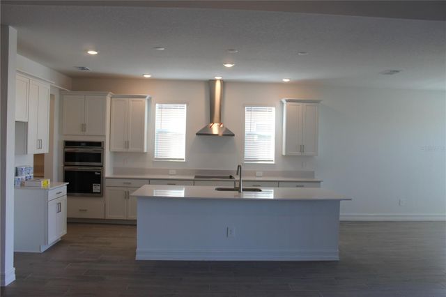 18562 SERENE LAKE LOOP, Lutz, FL 33548