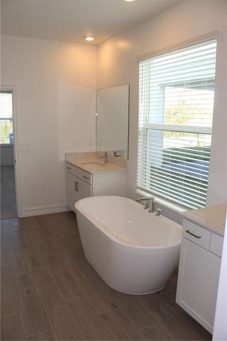 18562 SERENE LAKE LOOP, Lutz, FL 33548