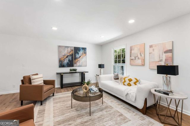 1299 Seven Springs Circle, Marietta, GA 30068