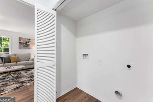 1299 Seven Springs Circle, Marietta, GA 30068
