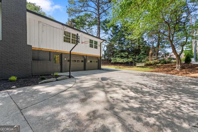 1299 Seven Springs Circle, Marietta, GA 30068