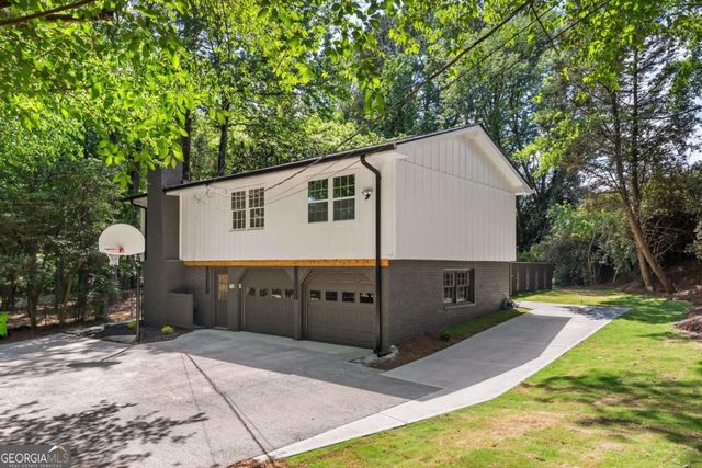 1299 Seven Springs Circle, Marietta, GA 30068