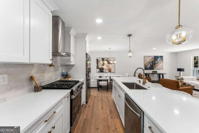 1299 Seven Springs Circle, Marietta, GA 30068
