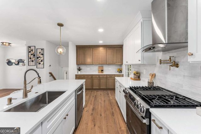 1299 Seven Springs Circle, Marietta, GA 30068