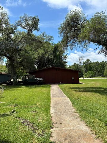 6680 County Road 659, Brazoria, TX 77422
