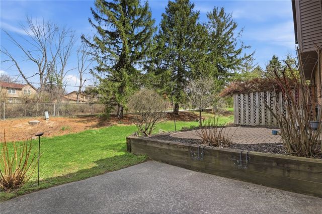 4 Chesterton Court, Perinton, NY 14450