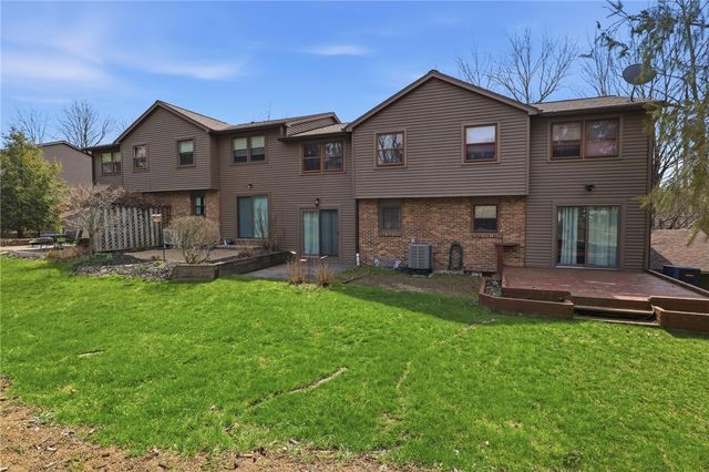 4 Chesterton Court, Perinton, NY 14450