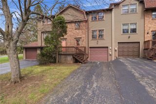 4 Chesterton Court, Perinton, NY 14450