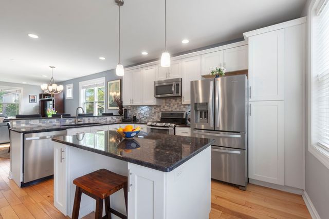 7736 Monroe Street, Forest Park, IL 60130