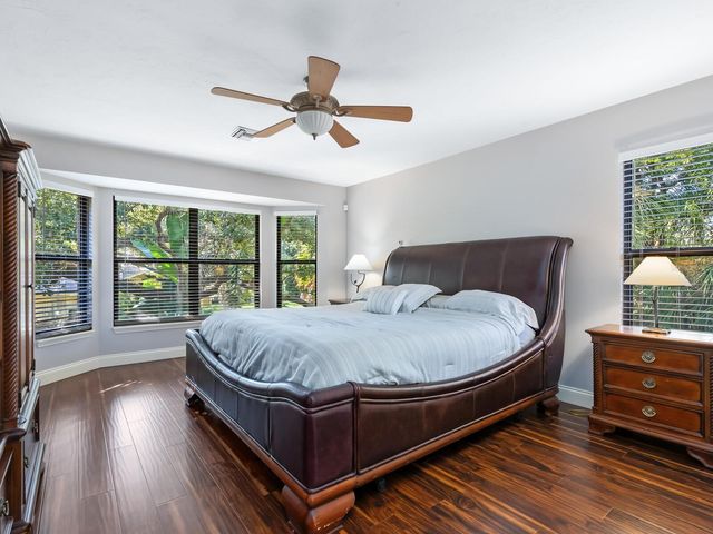 1533 OAK WAY, Sarasota, FL 34232