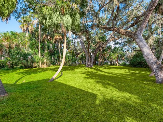 1533 OAK WAY, Sarasota, FL 34232