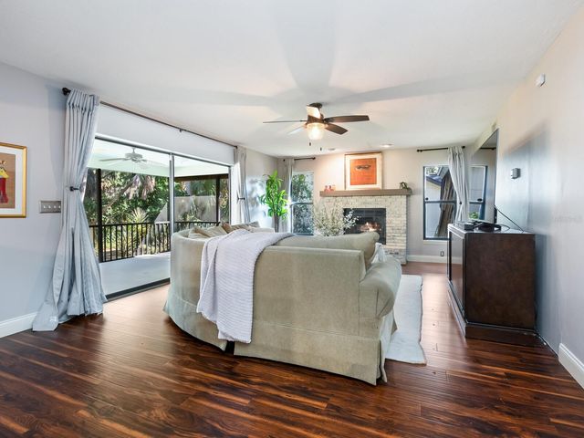 1533 OAK WAY, Sarasota, FL 34232