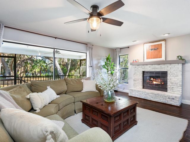 1533 OAK WAY, Sarasota, FL 34232