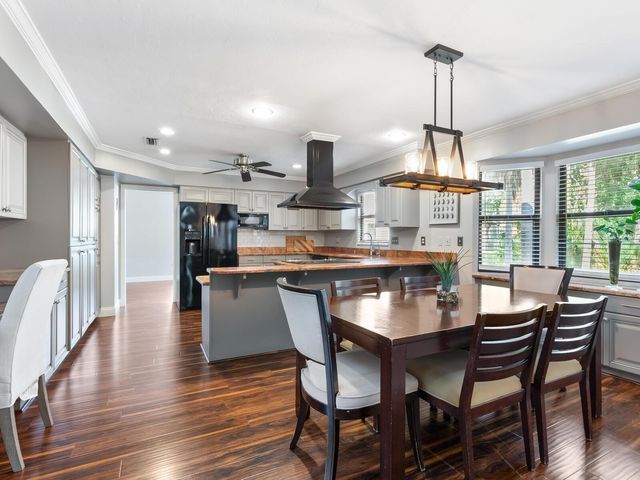 1533 OAK WAY, Sarasota, FL 34232