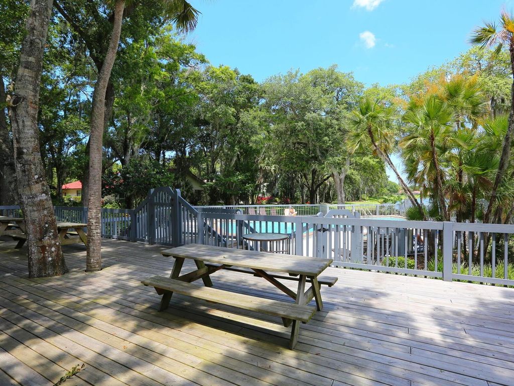Image 51 of property listing at 1533 OAK WAY, Sarasota, FL 34232