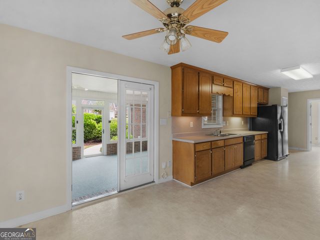 430 Oakpark Terrace, Mcdonough, GA 30253