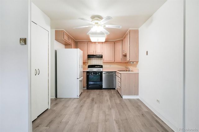 9655 E Center Avenue 9D, Denver, CO 80247
